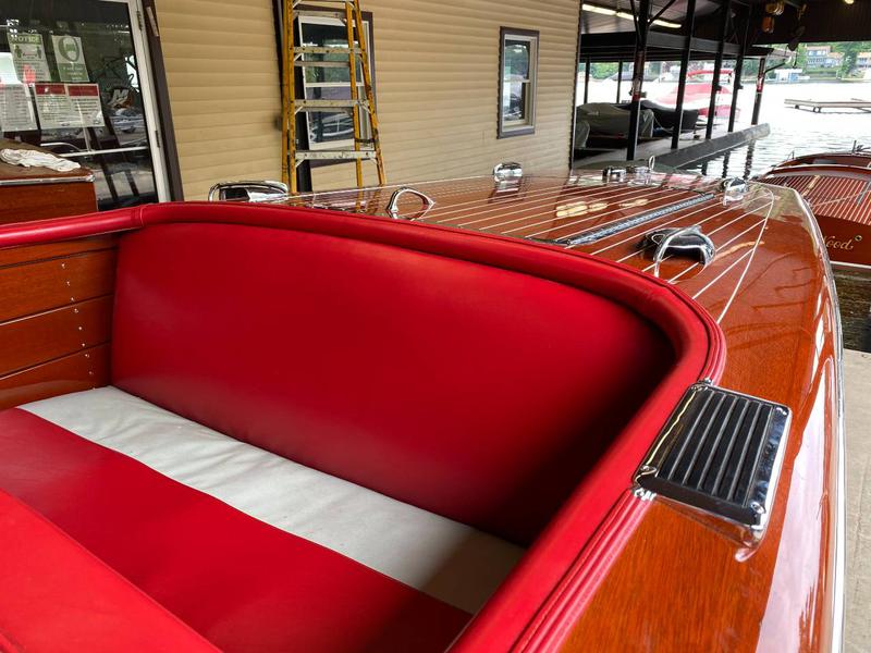 1949 17' Chris Craft Runabout