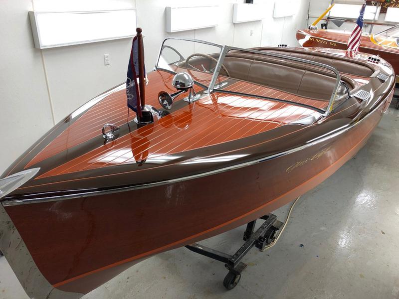 1940 19' Chris Craft Runabout Barrelback