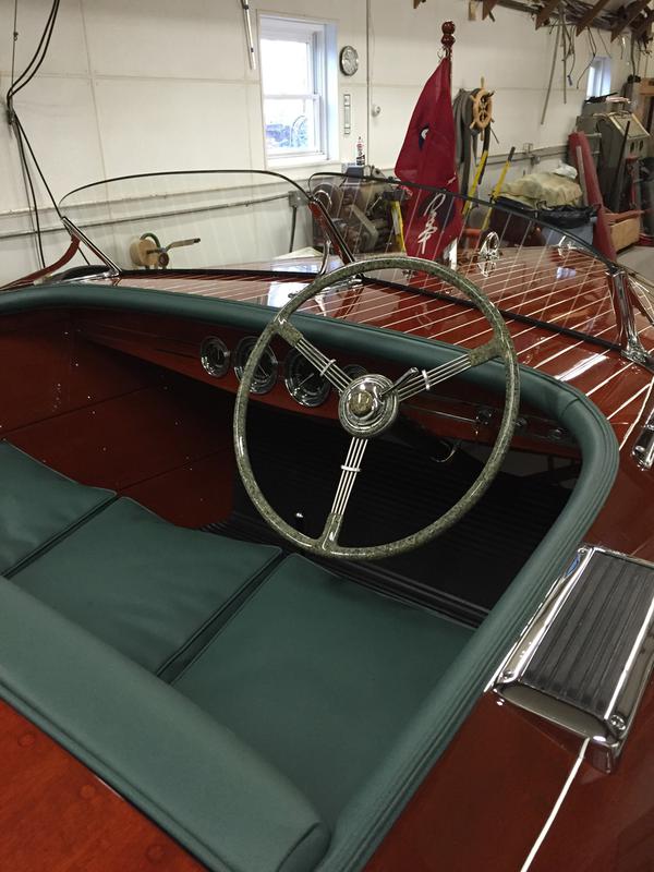 1942 17' Chris Craft Barrelback