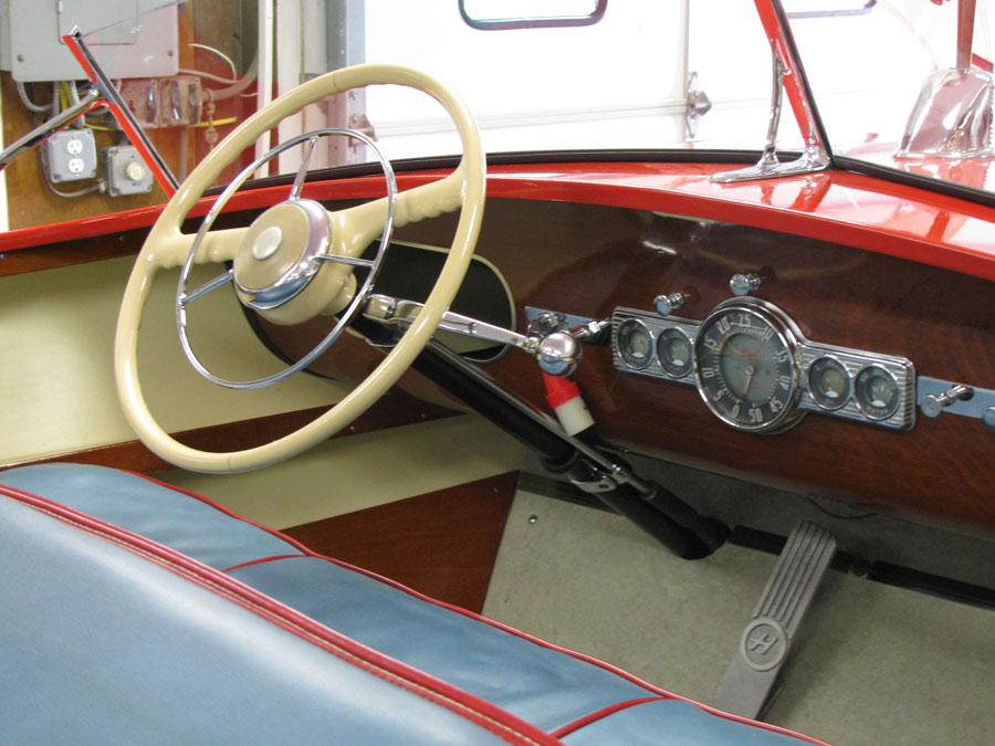 1948 19' Higgins Runabout