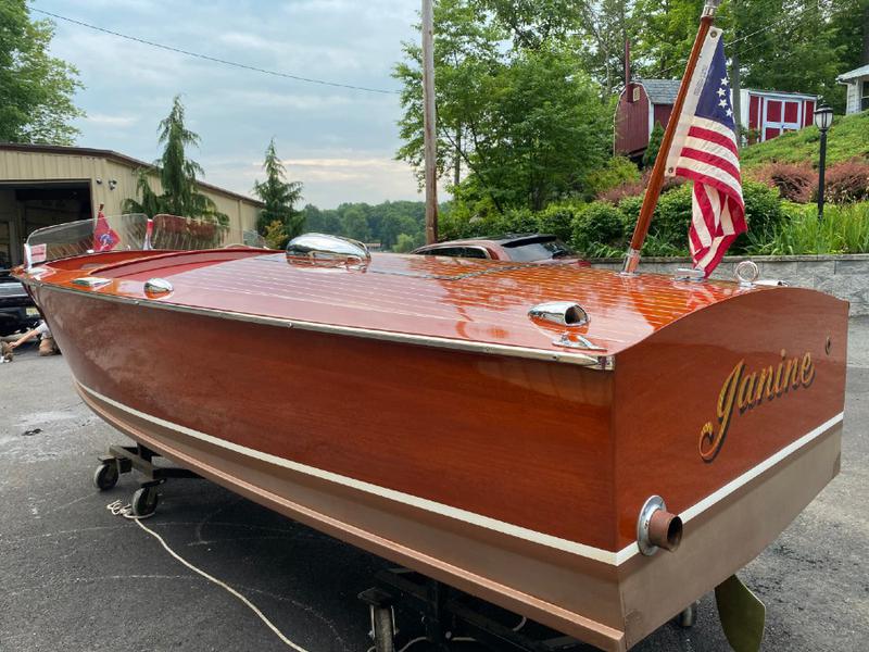 1954 17' Chris Craft Runabout