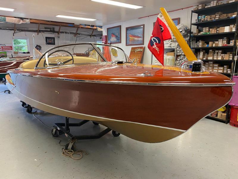 1955 18' Chris Craft Cobra