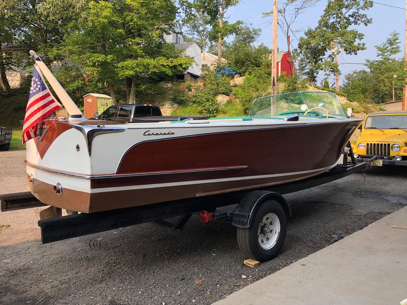 1956 21' Century Coronado