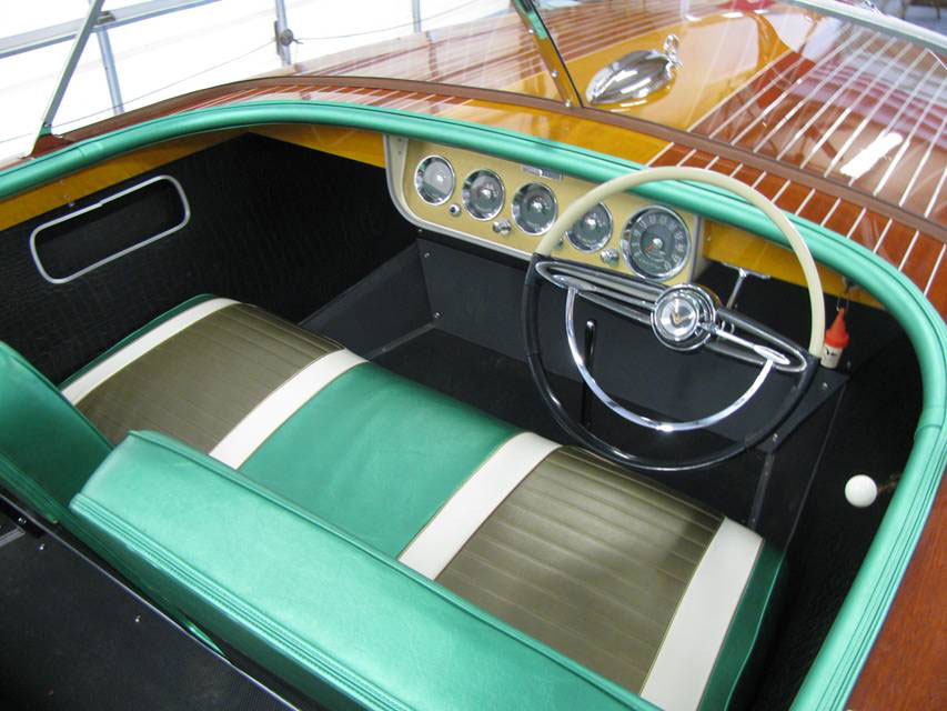 1961 19' Chris Craft Capri